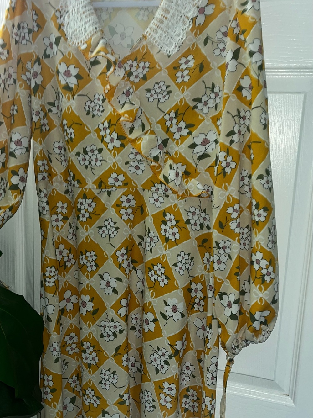 Vestido con estampado en flores